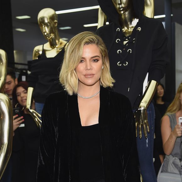 Khloé Kardashian confirma gravidez com foto de sua barriga em postagem nesta quarta-feiram dia 20 de dezembro de 2017