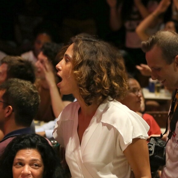 Camila Pitanga se surpreendeu com show de Leandra Leal