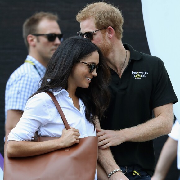 Harry e Meghan Markle quando casarem não vão poder mais trocar carinhos em público