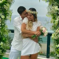 Arthur Aguiar tem casamento surpresa com Mayra Cardi na casa dela. Fotos!