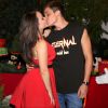 Larissa Manoela trocou beijos com namorado, Leo Cidade, em festa de 17 anos