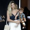 Rafa Brites curtiu passeio com filho em shopping do Rio nesta sexta-feira, 22 de dezembro de 2017