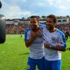 Neymar se divertiu entre amigos no jogo beneficente