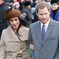 Noiva de Príncipe Harry, Meghan Markle esbanja simpatia em seu 1º Natal Real