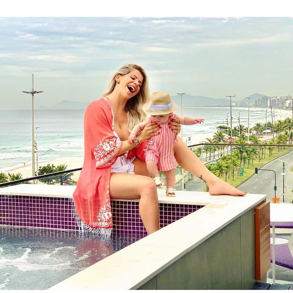 Filho de Karina Bacchi, Enrico possui 700 mil seguidores no Instagram