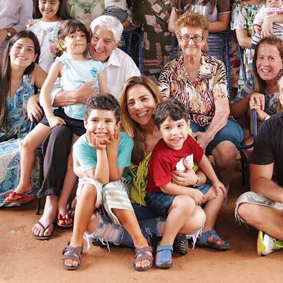 Wanessa Camargo, filha de Zezé e Zilu, passou o dia 25 de dezembro na companhia da mãe
