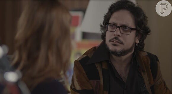 Roney (Lúcio Mauro Filho) se espanta ao saber que tem um filho fora do casamento, na novela 'Malhação - Viva a Diferença'