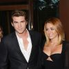 Miley Cyrus oficializou a união com Liam Hemsworth em cerimônia discreta