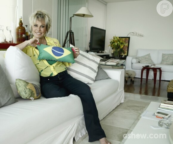 Ana Maria Braga abre as portas de sua casa e mostra decoração para Copa do Mundo