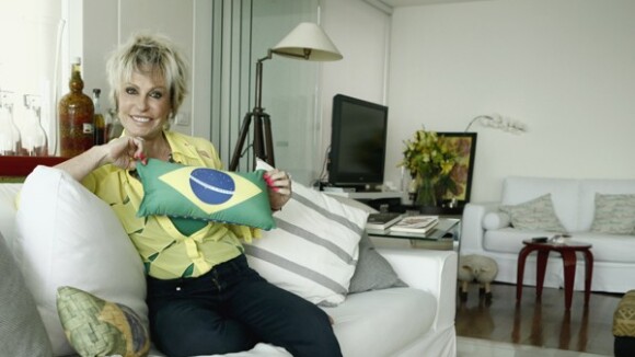 Ana Maria Braga abre as portas de sua casa e mostra decoração para Copa do Mundo