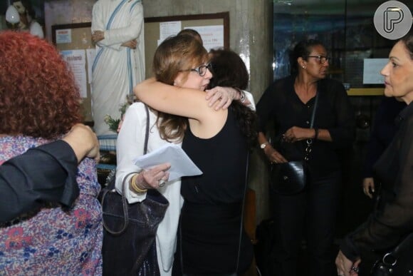 Gloria Perez também foi consolada por fãs de sua filha, Daniela Perez