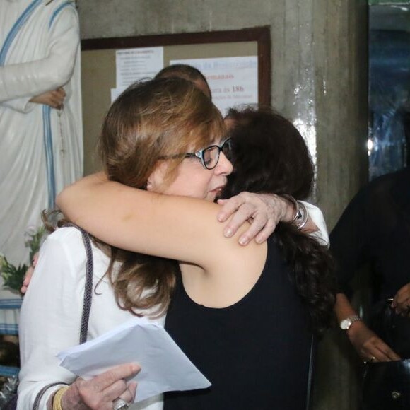 Gloria Perez também foi consolada por fãs de sua filha, Daniela Perez