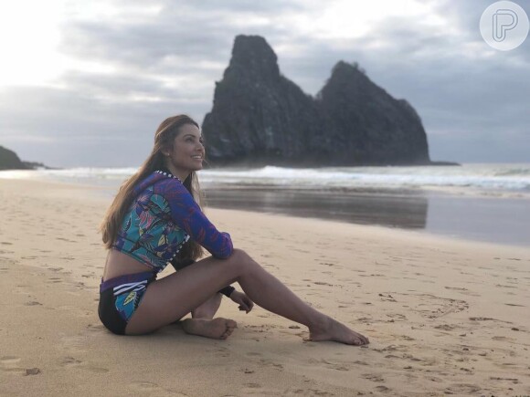 Patricia Poeta publicou foto em uma praia de Fernando de Noronha no Instagram