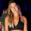 De cropped e hot pants, Gabriela Pugliesi marcou presença no lual pré-Réveillon, na Península de Maraú