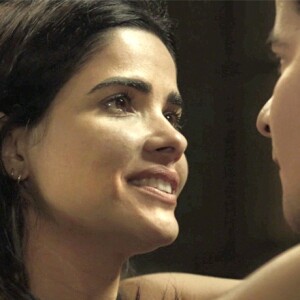 Antônia (Vanessa Giácomo) e Júlio (Thiago Martins) terão um final feliz, no último capítulo da novela das sete, 'Pega Pega'
