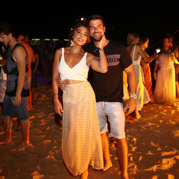 Juliana Paes vai passar o réveillon com a família em Jericoacoara, no Ceará