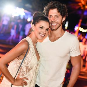 Mariana Rios posa com novo namorado, Rômolo Holsback, em festa no RN na madrugada deste domingo, dia 31 de dezembro de 2017