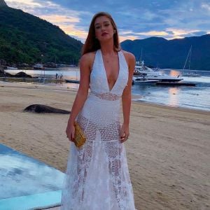 Marina Ruy Barbosa aposta em look transparente para Réveillon em Paraty, em 31 de dezembro de 2017