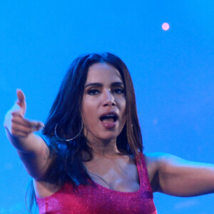 Anitta cantou pela primeira vez na virada de ano em Copacabana