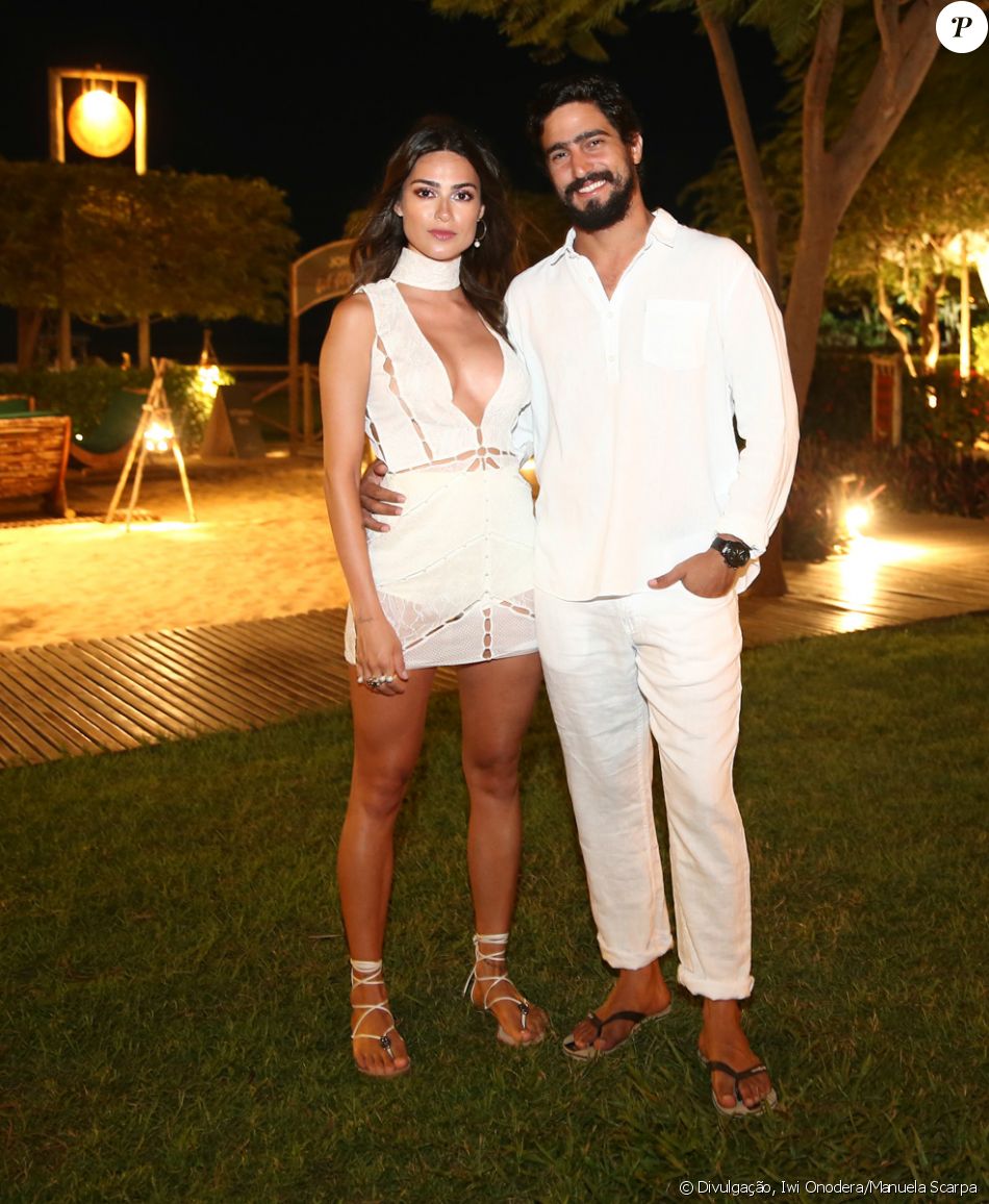 Renato Góes Comemora Com Namorada Thaila Ayala Chegada De 2018 Paz Fotos Purepeople 5692