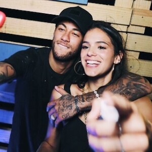Bruna Marquezine e Neymar se reconciliaram na festa Borogodó, em Fernando de Noronha