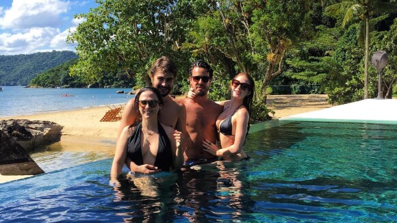 Marina Ruy Barbosa pede foto com Bruna e Neymar após posar com Tatá: '3 casais'