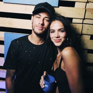 Bruna Marquezine retomou namoro com Neymar