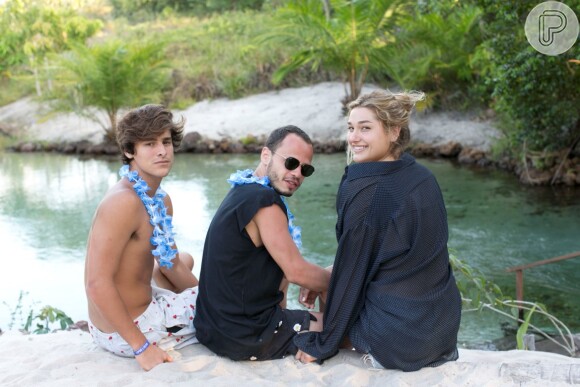 Sasha Meneghel e Bruno Montaleone tiveram um day spa em São Miguel do Gostoso