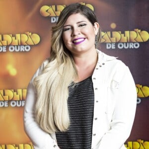 Marília Mendonça nega ter pintado cabelo e explica mudança de visual: 'O cloro se encarregou'