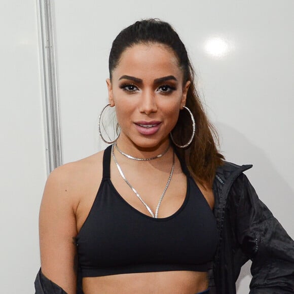 Foto: Anitta, com o projeto CheckMate, promete lançar um clipe por mês -  Purepeople