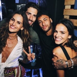 Bruna Marquezine e Neymar planejam se reencontrar em Paris, no final de janeiro