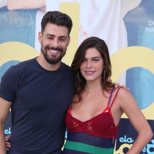 Mariana Goldfarb se considera casada com Cauã Reymond, com quem se relaciona há dois anos