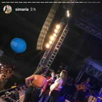 Ivete Sangalo faz participação surpresa em show de Simone e Simaria. Veja vídeo!