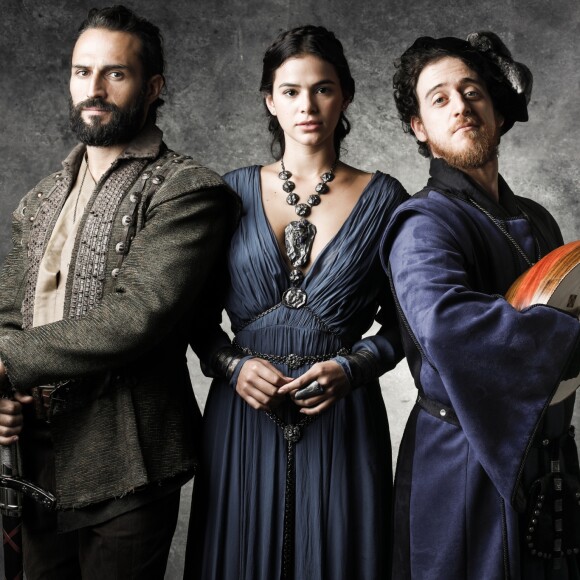 'A Catarina é um das personagens mais desafiadoras da minha carreira e me tira completamente da minha zona de conforto. Ela é muito distante da Bruna', avaliou a atriz