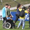 Luciano Huck promoveu um encontro de um cadeirante com os jogadores da seleção