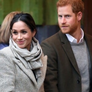 Meghan Markle investiu em um look na cor creme para o compromisso real