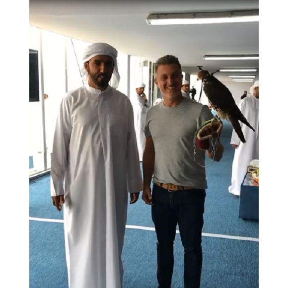 Disputa das aves em uma pista de 400 metros foi organizada pelo príncipe herdeiro, Sheikh Hamdan Bin Mohammed Bin Rashid Al Maktoum