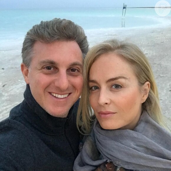 Em outubro de 2017, Luciano Huck e Angélica comemoraram bodas de linho