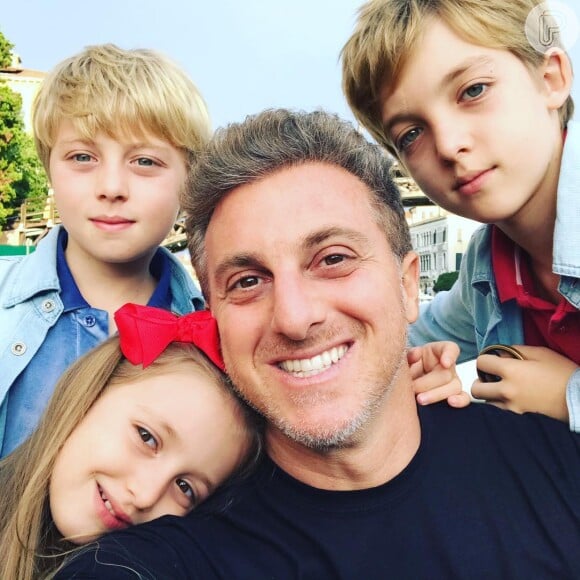 Luciano Huck é pai dos pequenos Joaquim, de 12 anos, Benício, de 10, e Eva, com 5 anos completados em setembro de 2017