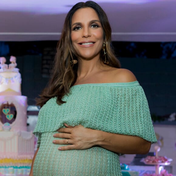 Ivete Sangalo começou a organizar uma playlist para tocar no momento do nascimento das filhas