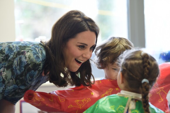 Kate Middleton brincou com crianças na instituição de caridade Place2Be