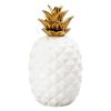 Elegante e moderno, o abacaxi decorativo de cerâmica com coroa metálica da Lole Presentes, no valor de R$ 198,77, pode ser encontrado no site Submarino  