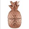 Já o pote de decoração de cerâmica cobre vendido pela Oia Decor custa R$ 110,95. A peça também está disponível na cor prata