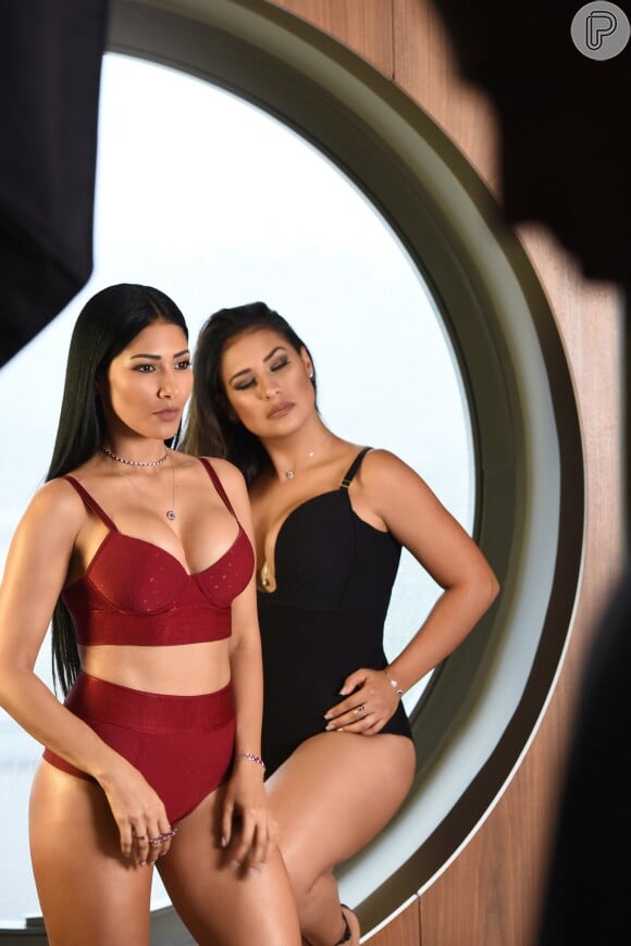 Simone e Simaria posam de lingerie para campanha da marca Plié nesta sexta-feira, dia 12 de janeiro de 2018