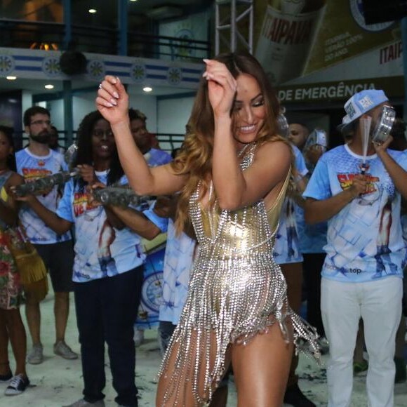 Sabrina Sato vai comandar também a bateria da Gaviões da Fiel, no carnaval de São Paulo