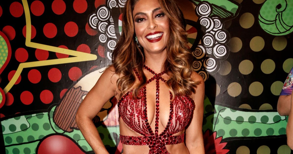 Juliana Paes só compareceu ao ensaio da Grande Rio quando foi coroada a rainha de bateria, em Juliana Paes só compareceu ao ensaio da Grande Rio quando foi coroada a rainha de bateria, em