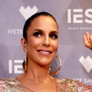 Grávida de gêmeas, Ivete Sangalo deixou um comentário carinhoso para Juliana Alves