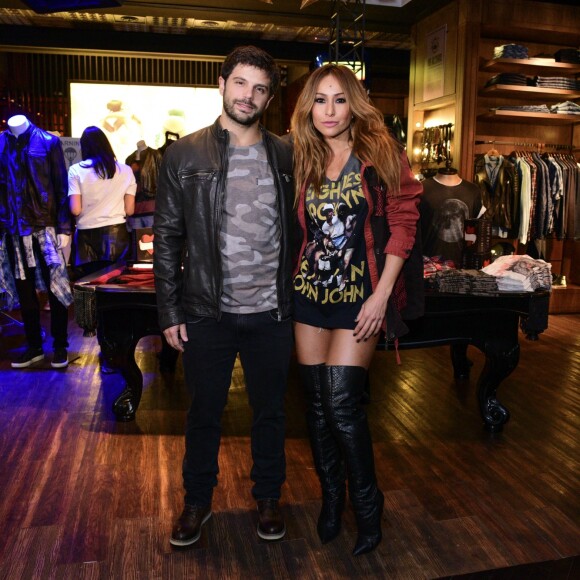 Sabrina Sato contou que o noivo não quer festa de casamento grande