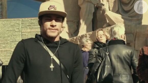 Neymar visita ponto turístico em Barcelona, Espanha