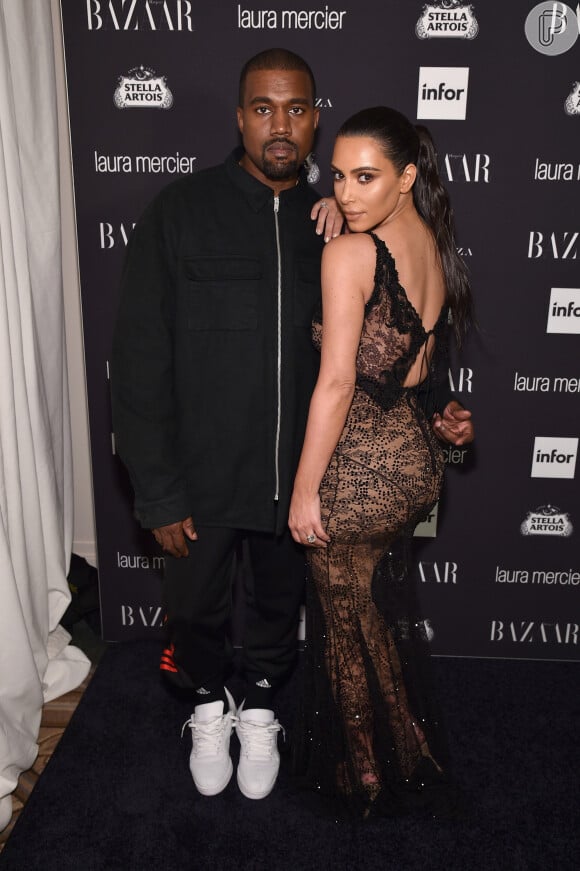 Kim Kardashian homenageia marido, Kanye West, com nome da 3ª filha, como anunciou em seu aplicativo nesta sexta-feira, dia 19 de janeiro de 2018